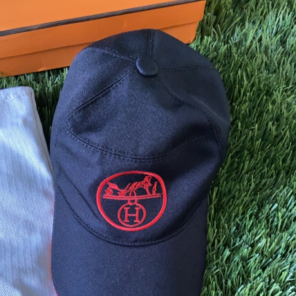 Brand new Hermès hat